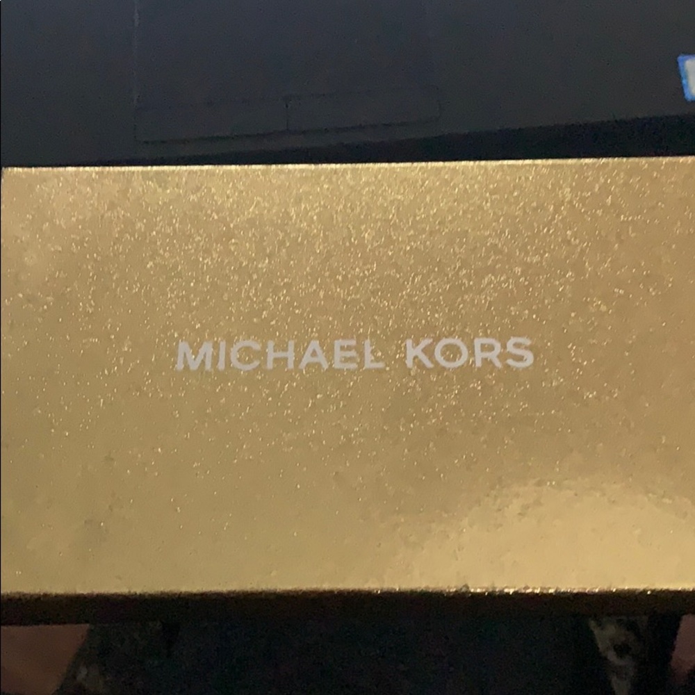 Michael Kors Rose Gold Glitter Wristlet Wallet